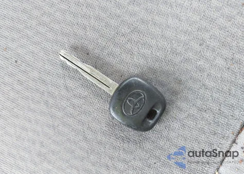 2005 Toyota Corolla Le из США, поврежденный, VIN 2T1BR32E25C472321